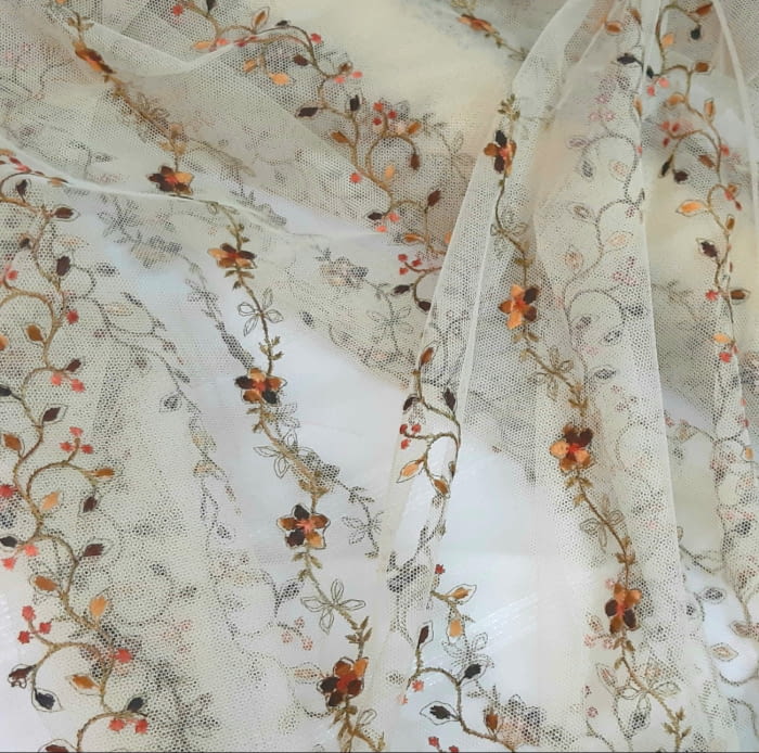 Tela visillo tul verde bordado - 6