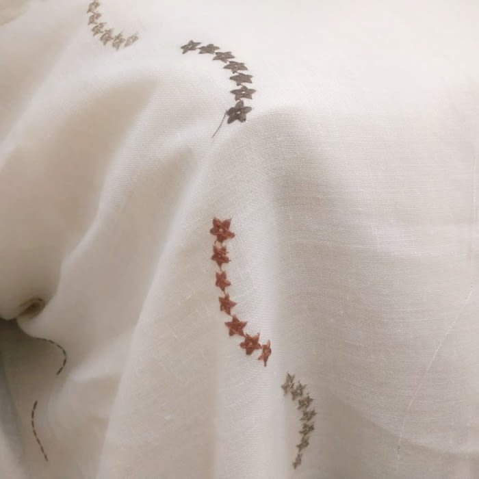 Tela visillo lino estrellitas marrones - 3