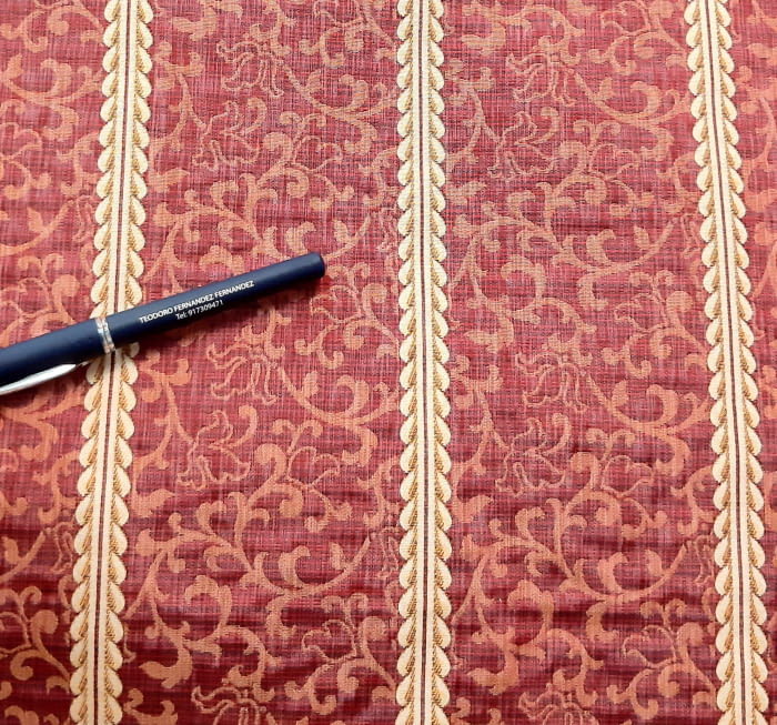 Tela tapicería rayas granates 140 - 1