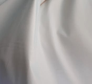 Tela seda blanco perlado