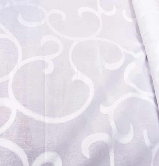 Tela visillo adamascado 115 x 300 = 16 €