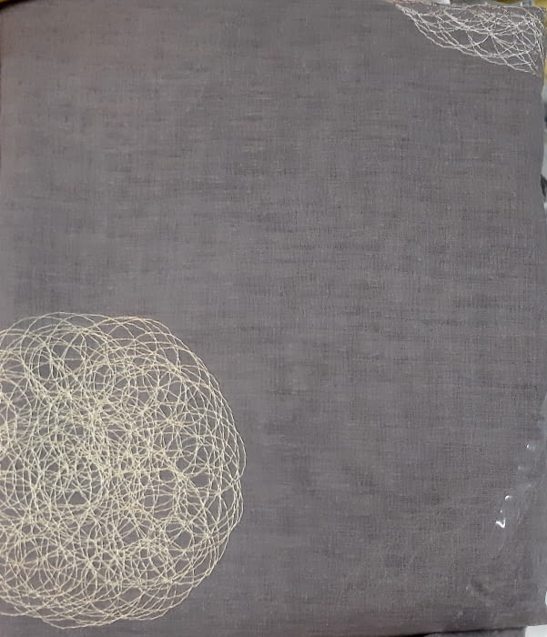 1 Visillo gris bordado oro