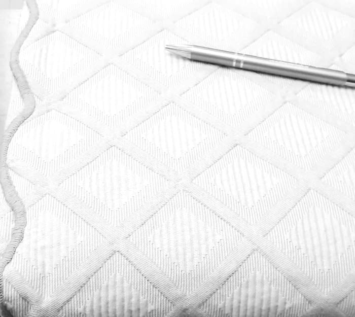 Colcha piqué rombos blanca. Cama: 90, 135, 150 - 2