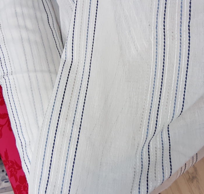 Tela visillo rayitas 1,65 x 3,00 = 25,55 € - 3