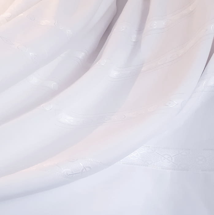 Tela visillo 3,00 x 2,80 = 41,80 €