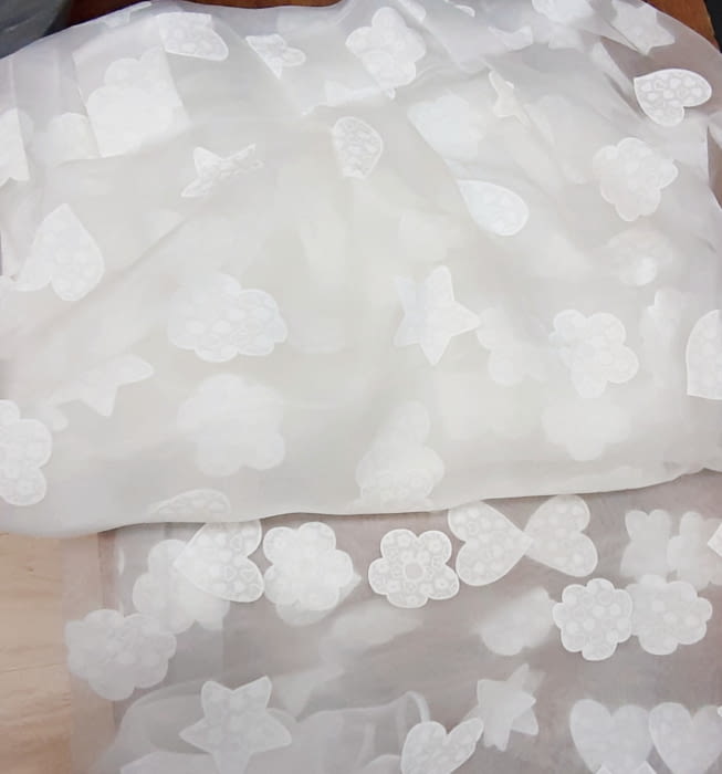 Visillos confeccionados tableados corazones