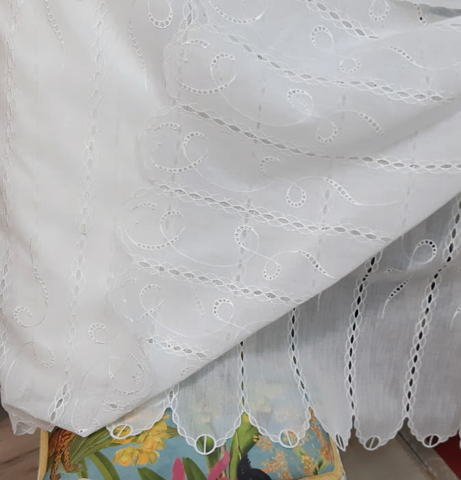 Tela visillo holandés confeccionado bordado alto 150