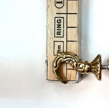 Alzapaño pequeño dorado 3,5 cm - 4
