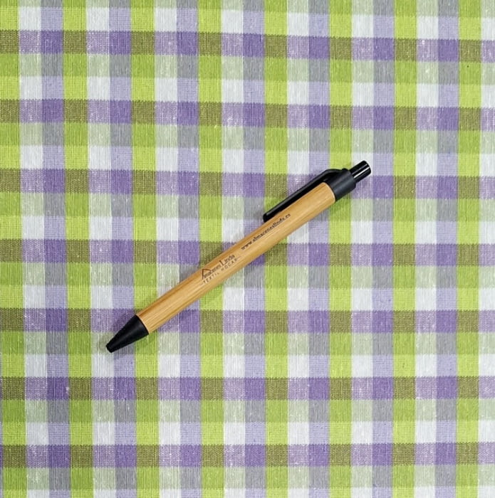 Tela resinada cuadros verde lila 160