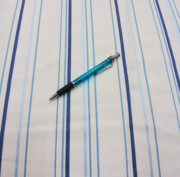 Tela rayitas azul 90 x 200 cm