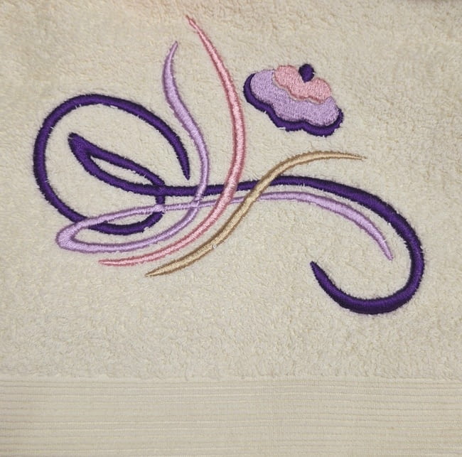 Toalla crudas bordados lilas 100 x 150 - 1