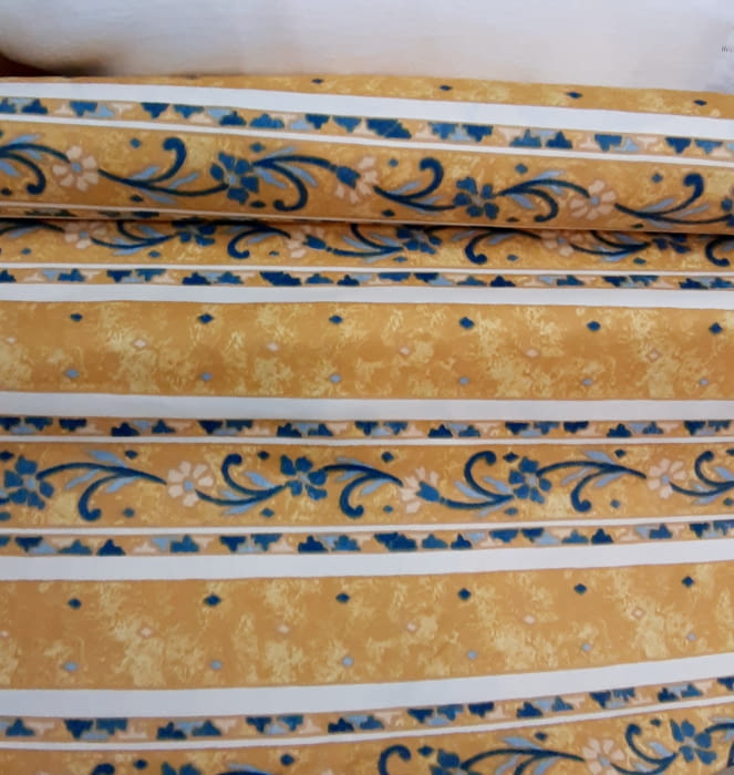 Tela raya amarilla flor azul 280 - 3