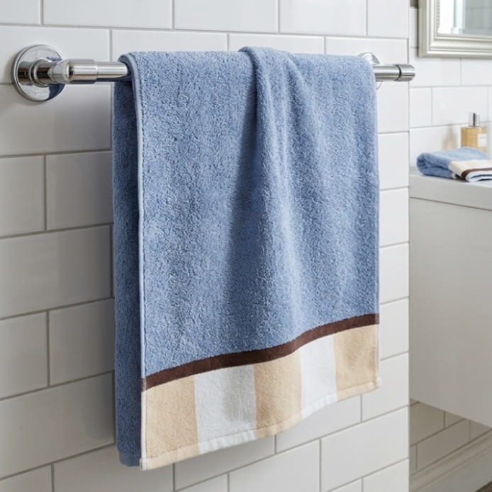 Toalla baño azul cenefa beige 100 x 150