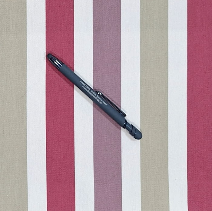 Tela Quebec rayas frambuesas y malvas 280