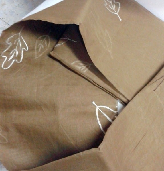 Visillos bordado marrón presillas