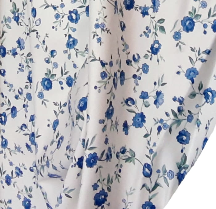 Tela florecitas azules 140