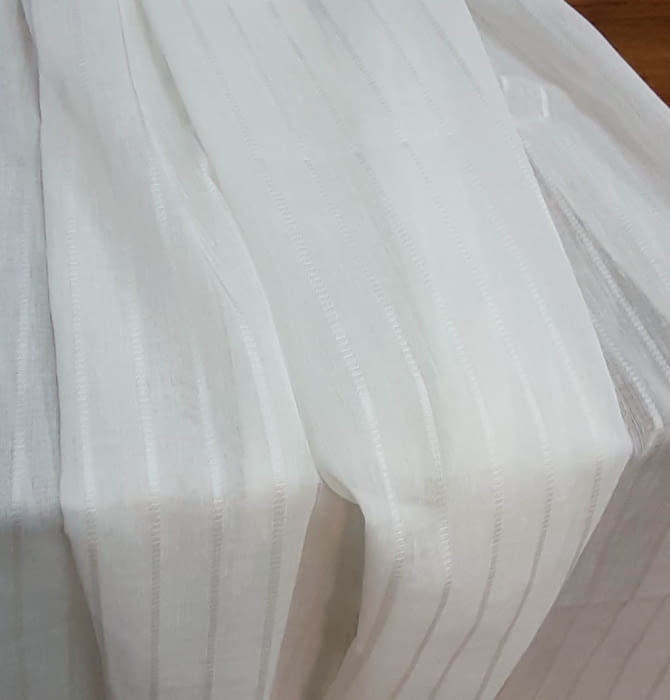 Tela visillo rayitas blancas 305 - 3