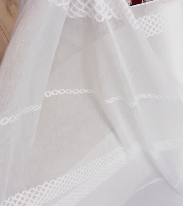 Tela visillo rayas bordadas horizontales