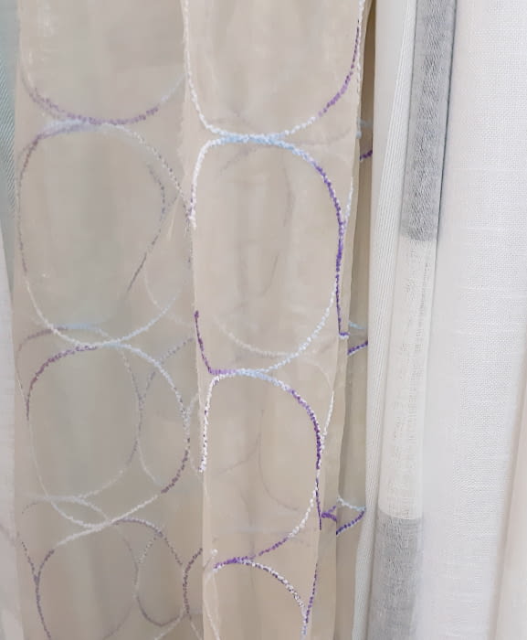 Tela visillo cristal círculos lilas - 1