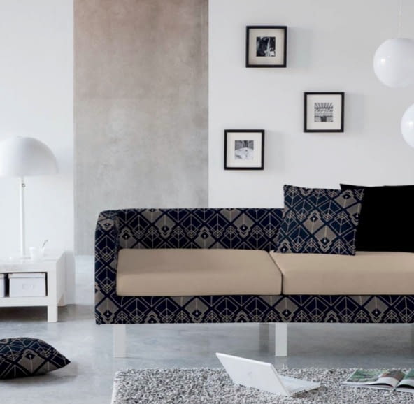 Tela loneta negra línea dorada 280 - 1