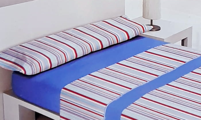 Juego de sábanas rayitas azules. Cama: 135 - 2