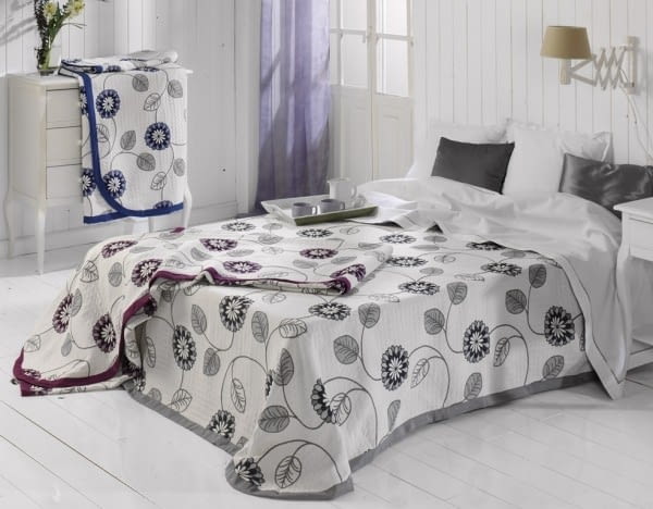Colcha reversible flores gris. Cama 90