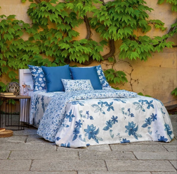 Funda nórdica reversible flores azul y blanco