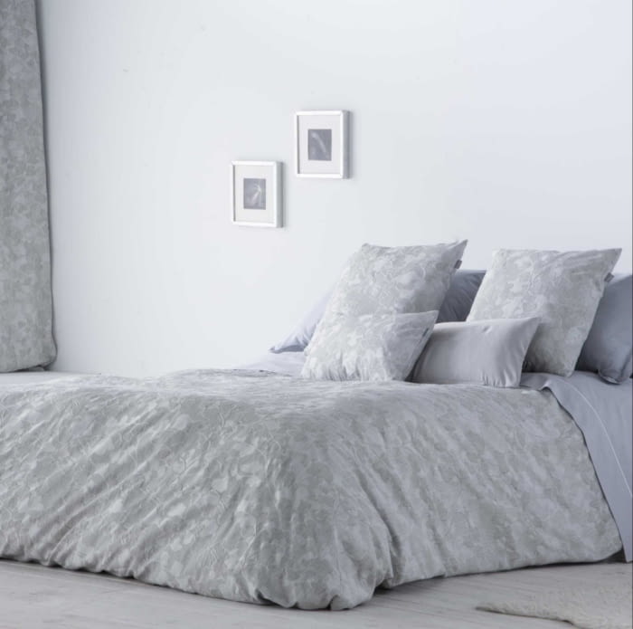 Fundas nórdicas gris hojas labradas