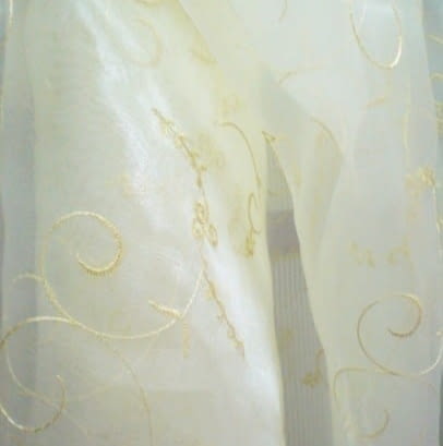 Voile bordado beige