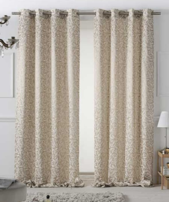 Cortina confeccionada jaquard hojas Dona