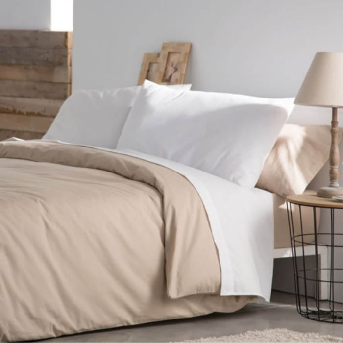 Juego funda nórdica beige lisa. Cama 135