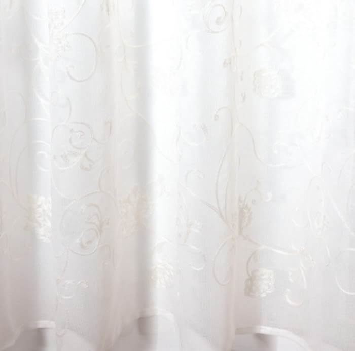 Visillo confeccionado blanco bordado flores - 1