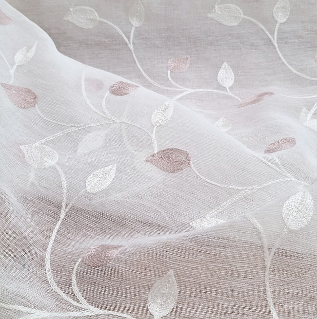 Tela visillo hojas bordadas malvas - 1