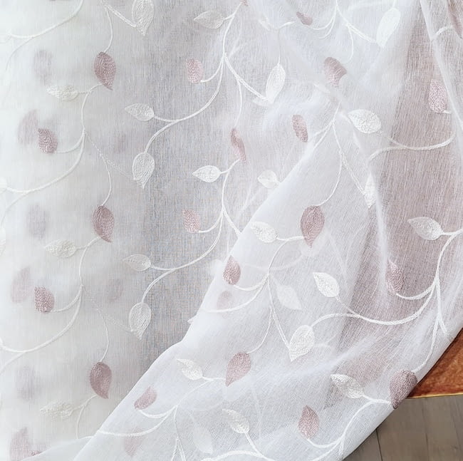 Tela visillo hojas bordadas malvas - 2