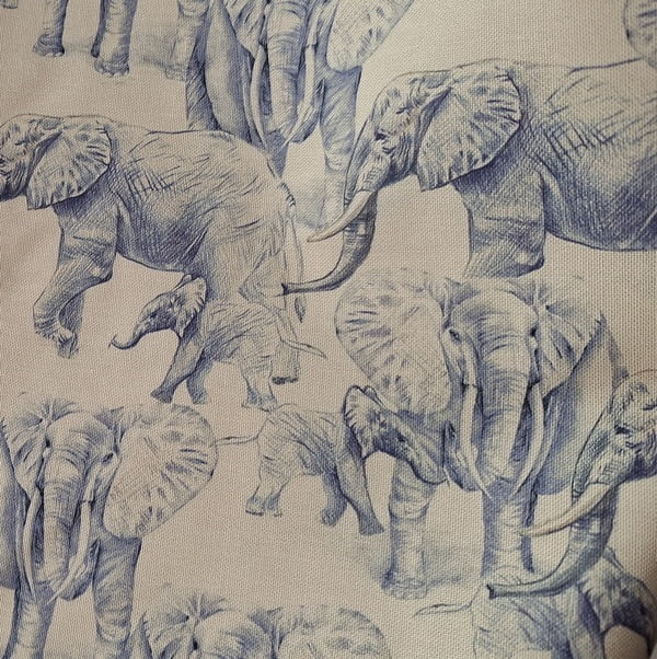Tela Half panamá beige elefantes azules - 4