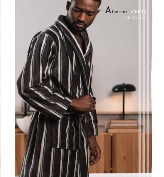 Albornoz negro rayitas verde agua