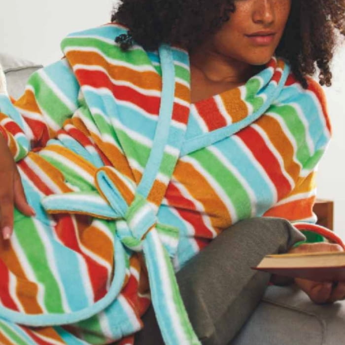 Albornoz terciopelo rayas rojas y verdes - 1
