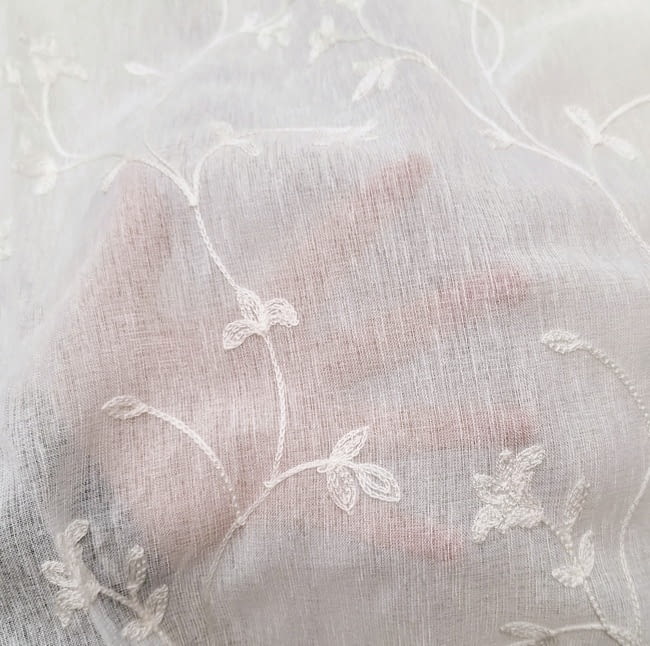 Tela visillo bordado blanco flores - 2