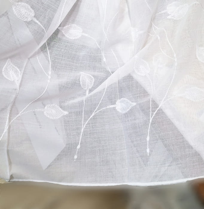 Tela visillo blanco bordado hojas delicadas - 2