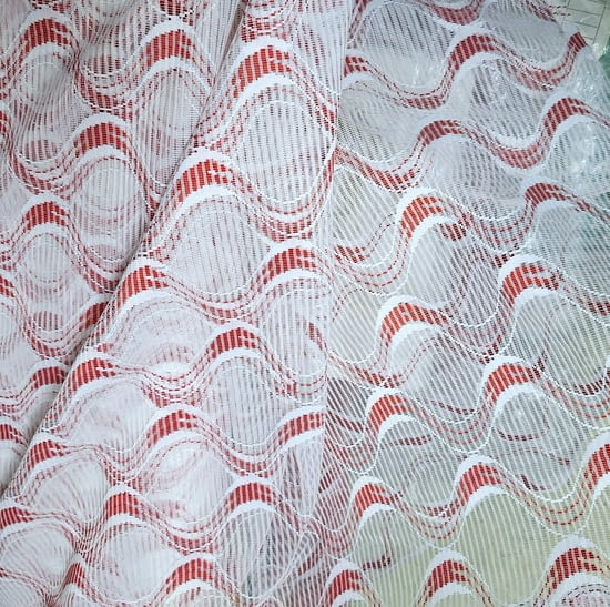 Tela visillo malla blanca ondas rojas - 2