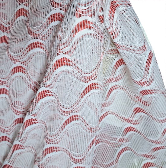 Tela visillo malla blanca ondas rojas - 3