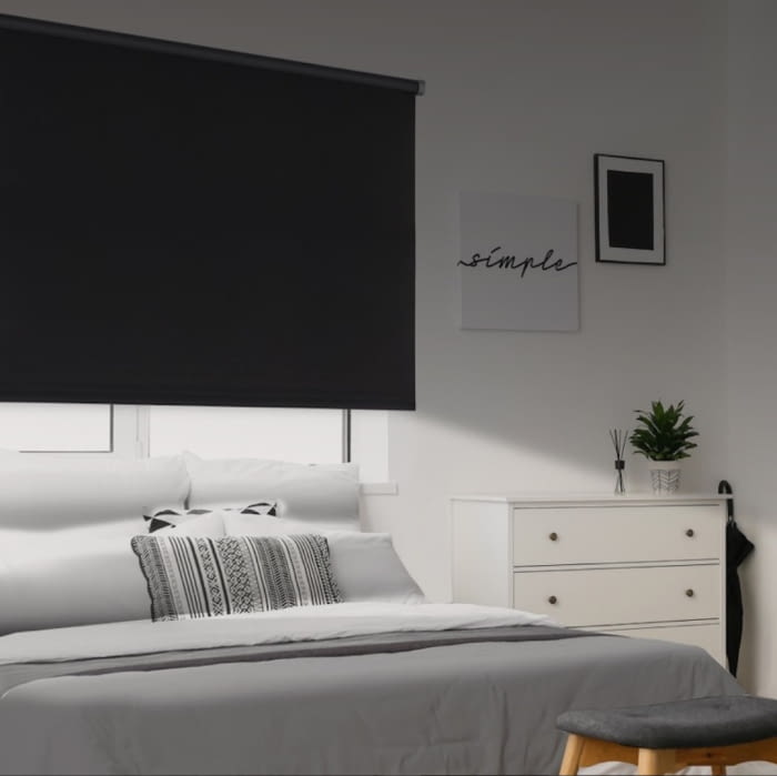 Estor foscurit opaco negro