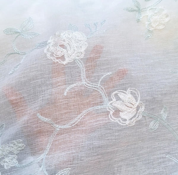 Tela visillo bordado verde agua