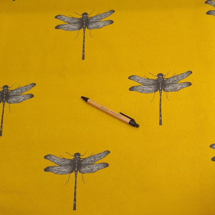 Tela Clarke&Clarke Libelula mostaza - 2