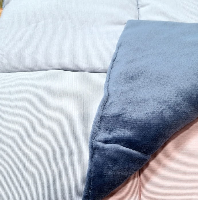 Edredón terciopelo azul multirayitas. Cama 135 - 1