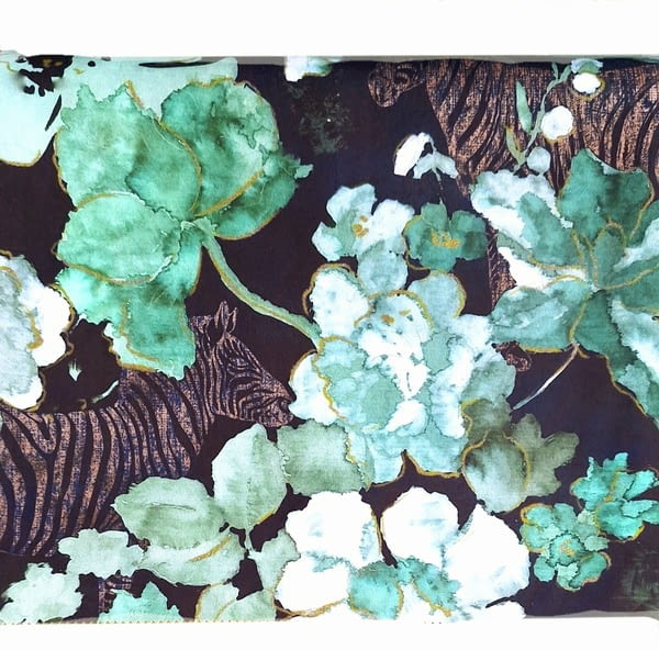 Tela tapicería terciopelo cebras verde Jawa - 4