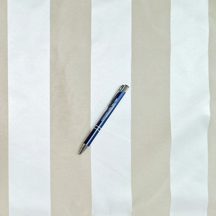 Tela tapicería rayas seda beige topo