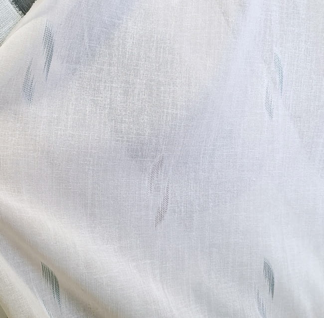 Tela visillo blanco con motivos azulados - 2