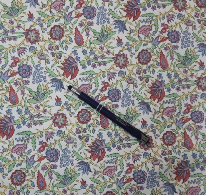 Tela Loneta florecitas 280 - 4