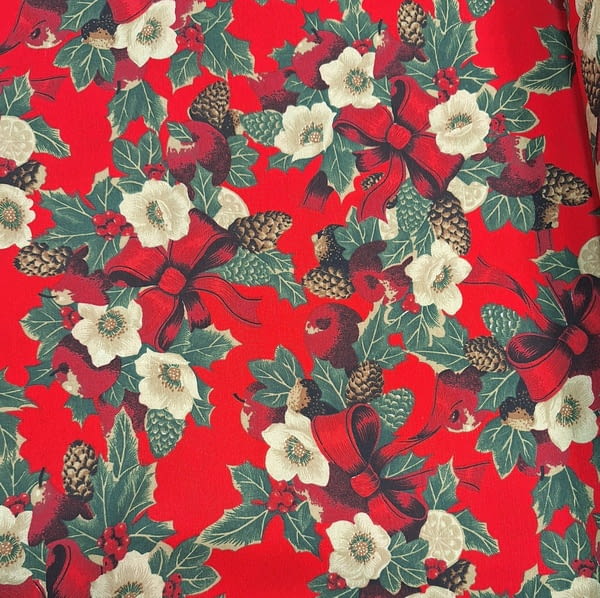 Tela de Navidad roja con flores - 5